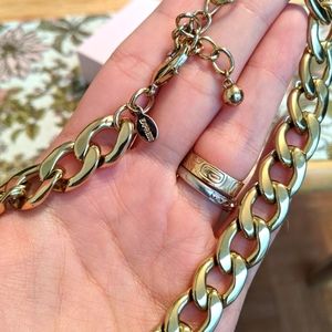 Express Golden chain necklace